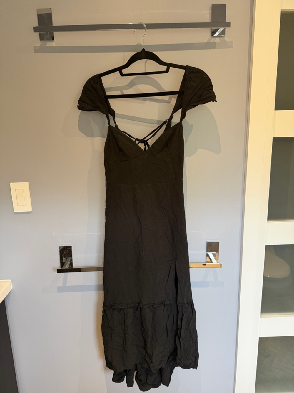 Urban Outfitters Black Women's Maxi Dress with Puff Sleeves